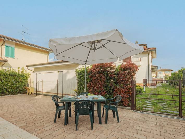 Ferienhaus für 4 Personen, mit Terrasse und Garten in Marina di Pietrasanta
