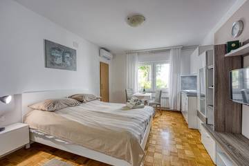Vakantieappartement voor 2 Personen in Poreč, Grad Poreč, Afbeelding 4