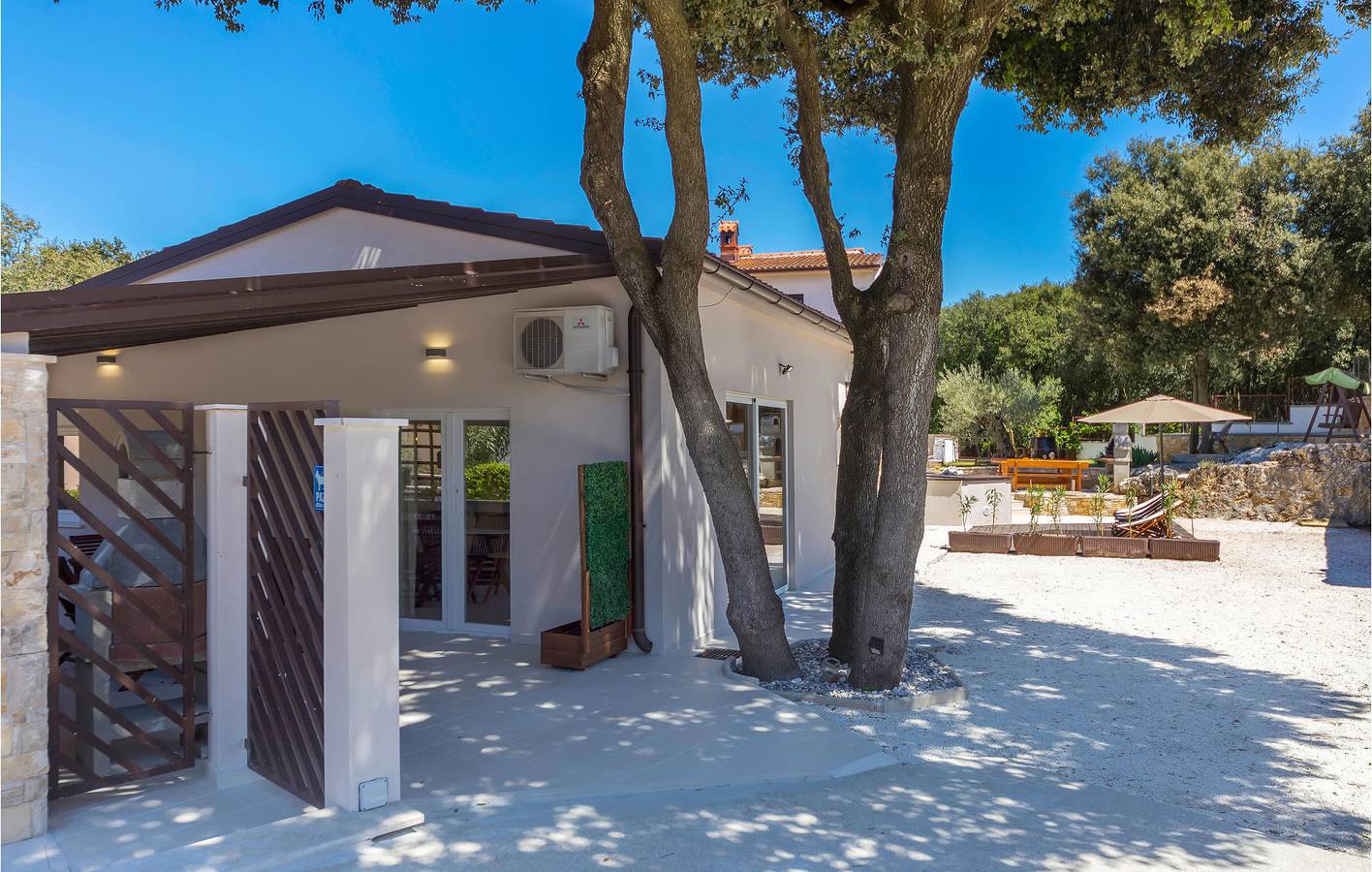 Ganze Ferienwohnung, Ferienwohnung für 5 Personen mit Terrasse in Medulin, Südküste Istrien