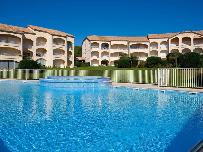 Appartement de vacances pour 6 personnes, avec balcon/terrasse et piscine, adapté aux familles