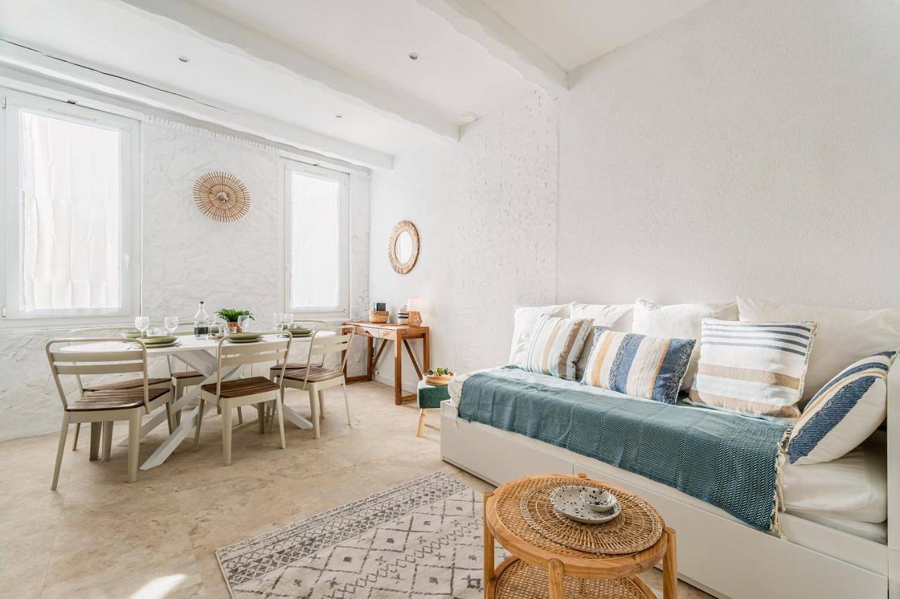 Geheel appartement, "Finca" Studio in La Ciotat, Marseille en omgeving
