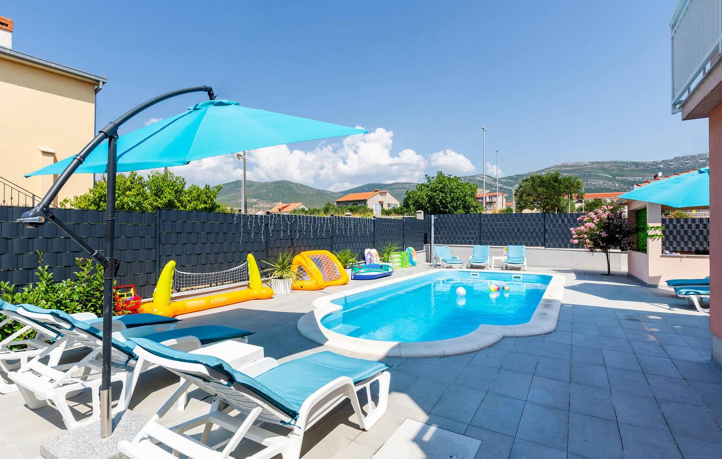 Ganze Ferienwohnung, Ferienwohnung für 6 Personen mit Terrasse in Kastel Novi, Kaštela