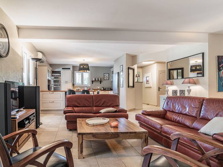 Location de vacances pour 8 personnes, avec jardin et terrasse à Carcès - 2