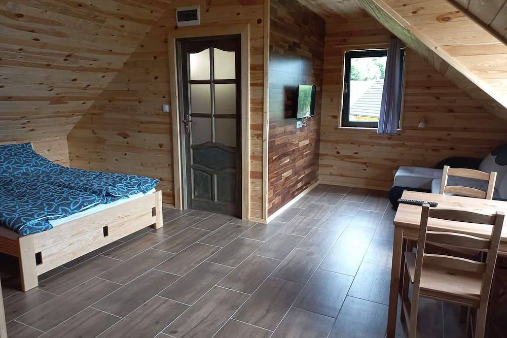 2 - bedroom mountain chalet with sauna and hot tub in Sudeten (Polonia)