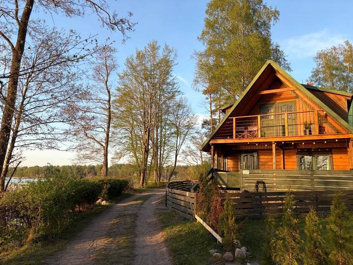 Domek letniskowy dla 6 osób, z taras i ogród oraz widok na jezioro, zwierzęta dozwolone w Pojezierze Iławskie