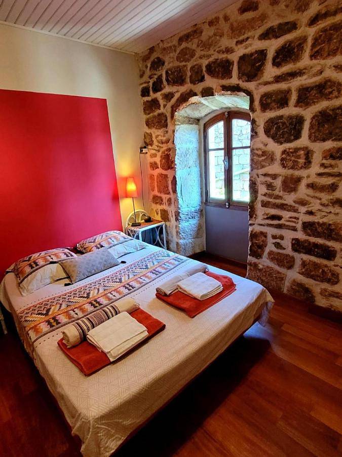 Location de vacances pour 8 personnes, avec sauna ainsi que vue et jardin, animaux acceptés à Payzac (Ardèche) - 3