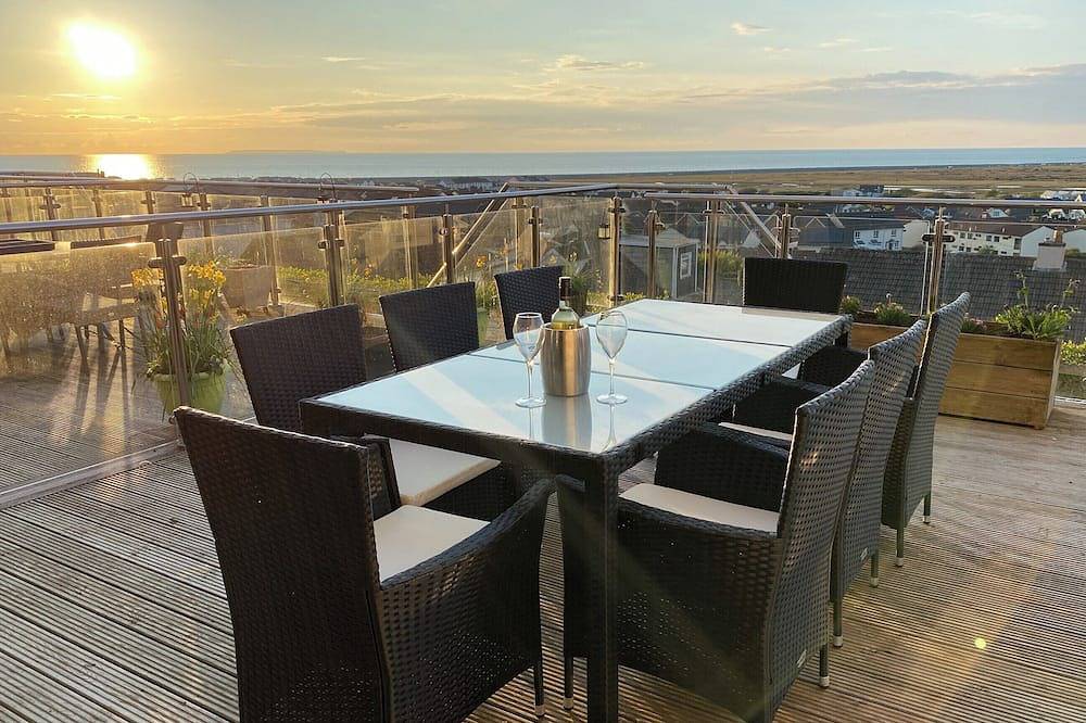 4 bedroom accommodation in Westward Ho! in Westward Ho, Hartland Devon Heritage Coast