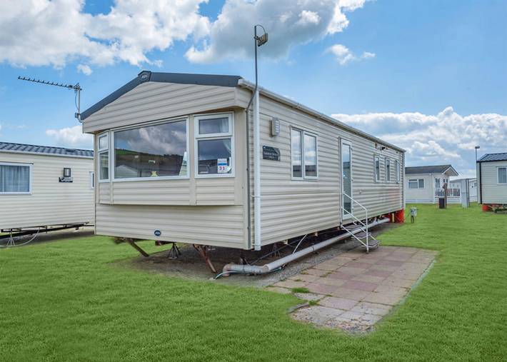 Glamping for 8 people on the Isle of Wight