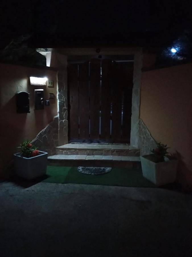 Ferienwohnung für 3 Personen, mit Kinderpool und Garten sowie Ausblick und Pool in Brindisi - 2