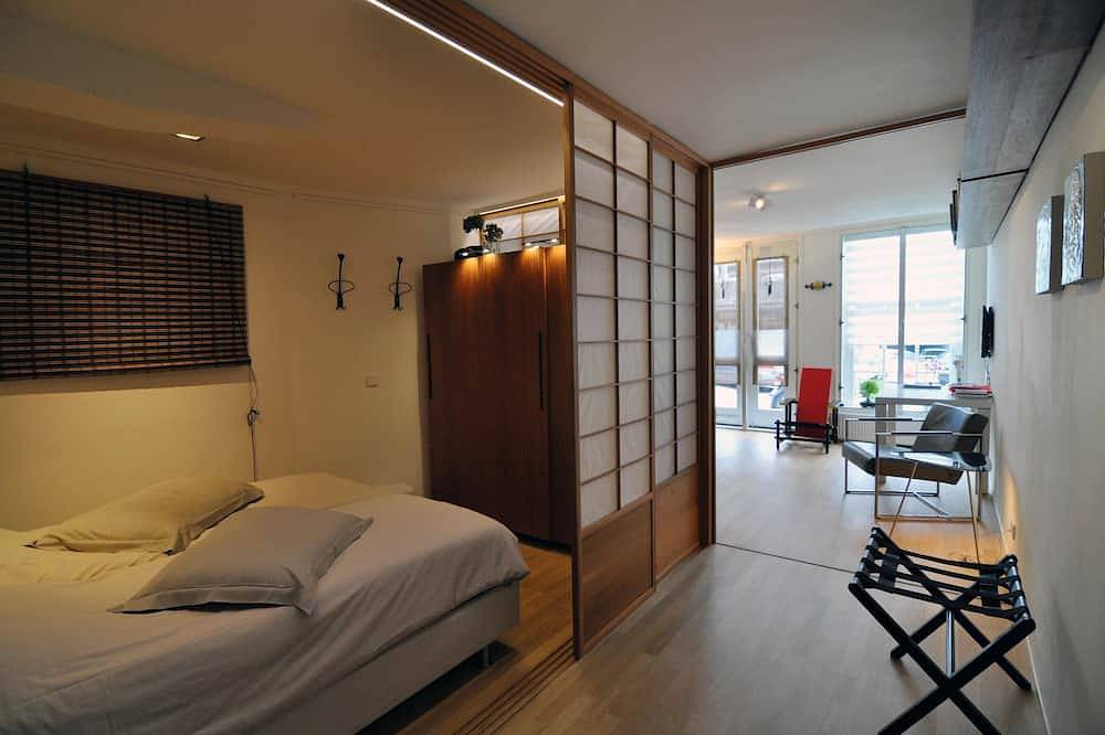 Entire apartment, Dutch / Japanese Connection Styled Condo In Amsterdam Centre in Dutch Coast