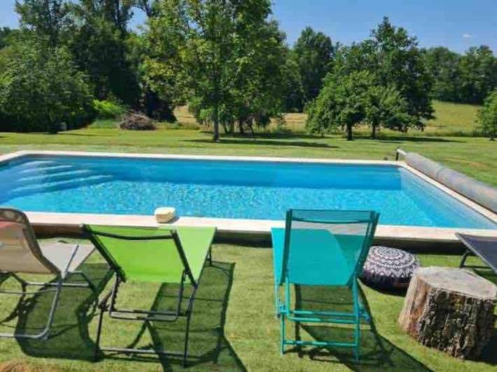 Location de vacances pour 6 personnes, avec jacuzzi ainsi que piscine et jardin, animaux acceptés à Saint-Martial-de-Nabirat - 4