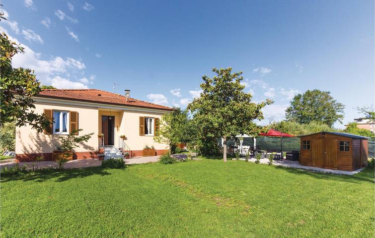 Agriturismo per 8 persone a Massa