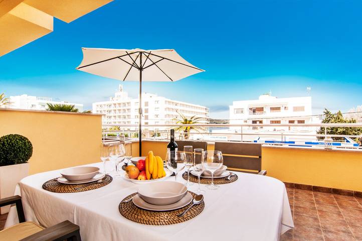 Ferienwohnung für 4 Personen, mit Balkon und Garten in Cala Agulla - 4