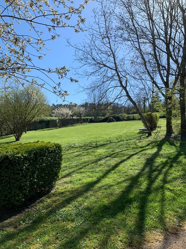 Gîte pour 8 personnes, avec terrasse et jardin à Buxy - 4