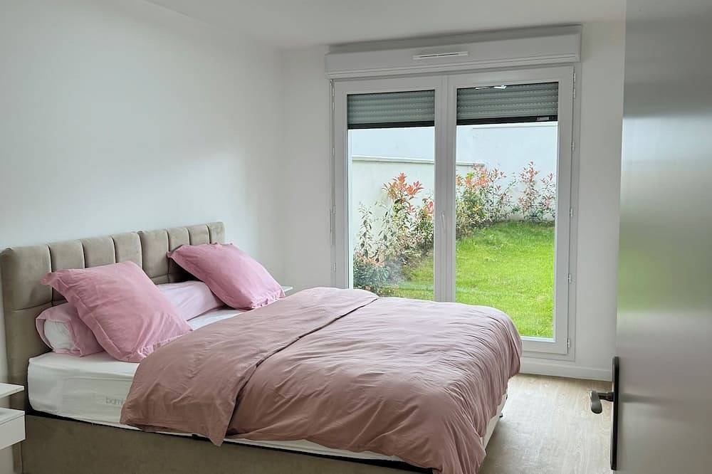 Appartement entier, Appartement 6 personnes - 15 min Paris in Le Blanc-Mesnil, Seine-Saint-Denis