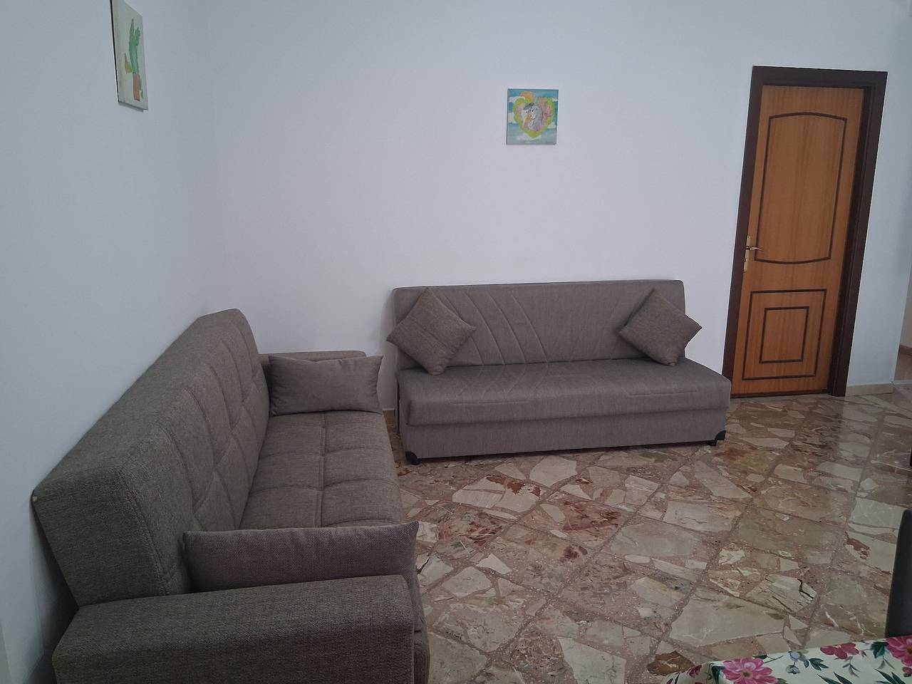 Casa Vacanze 'Large' con Vista Montagna, Wi-Fi e Aria Condizionata in Spiaggia di Mondello, Palermo