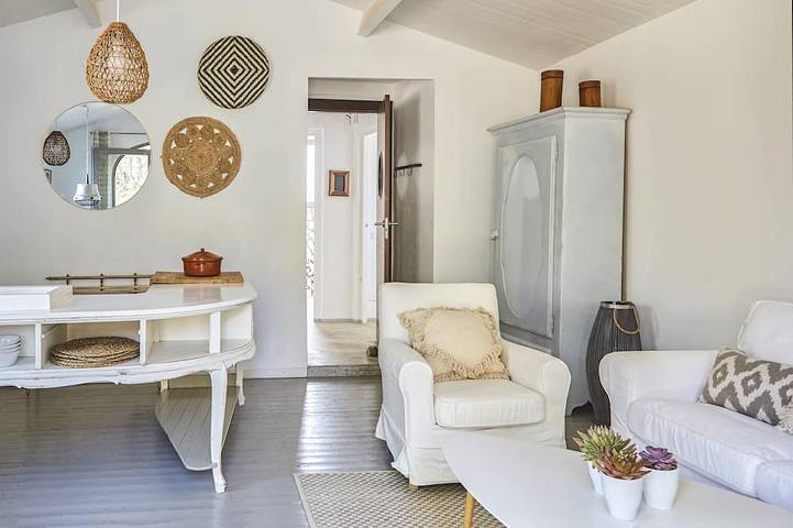 Casa Granada at Masia Nur, with private pool in Vora-Sitges, Canyelles (Barcelona)
