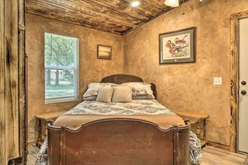 Log Cabin for 8 Guests in Table Rock Lake, Ozark Mountains, Picture 1