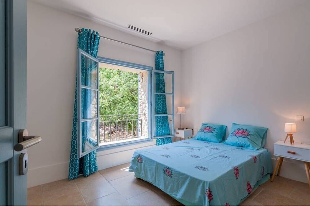 Magnificent stone farmhouse in Murs, Regionaler Naturpark Luberon