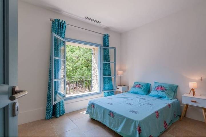 Magnificent stone farmhouse in Murs, Regionaler Naturpark Luberon