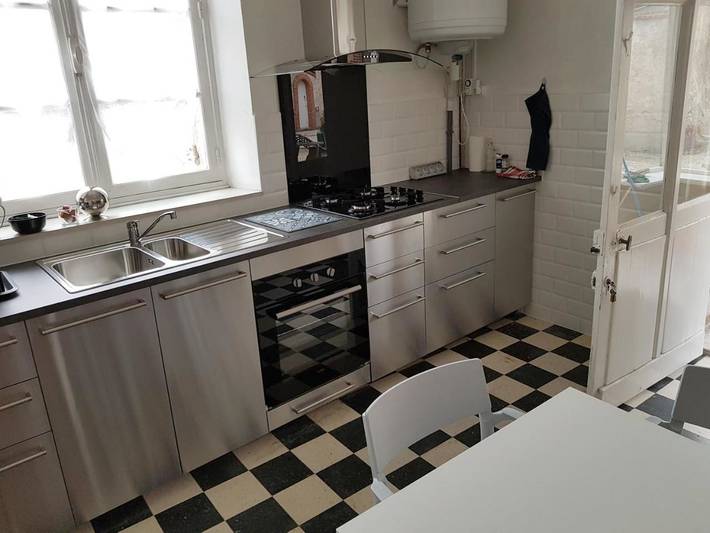 Gîte pour 3 personnes, avec Terrasse ainsi que Jardin et Vue à Saint-Ay