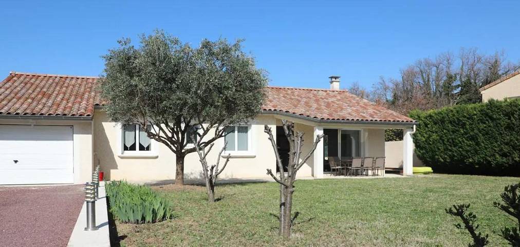 Location de vacances pour 6 personnes, avec terrasse à Montoison