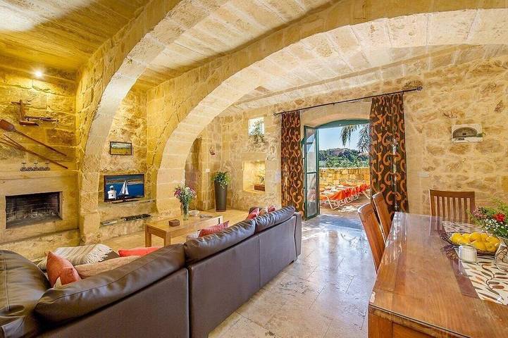 Villa for 7 people, with garden in Gozo