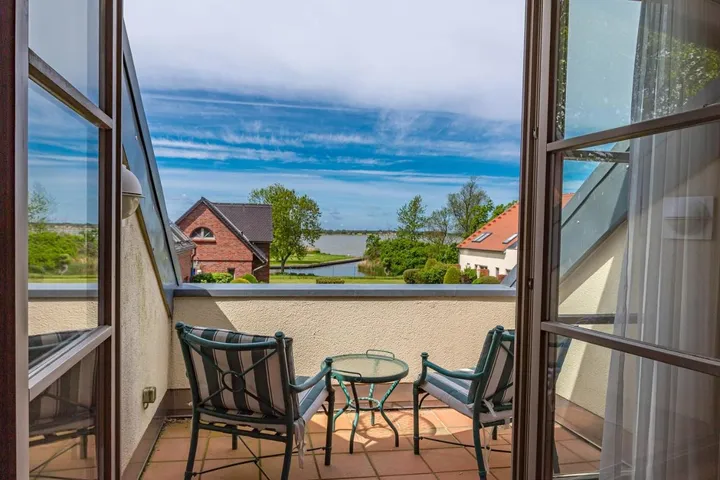 Apartamento de vacaciones para 3 personas, con vistas al lago además de jardín y vistas - 1