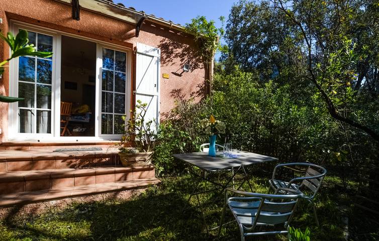 Ferienhaus für 2 Personen, mit Terrasse in Afa