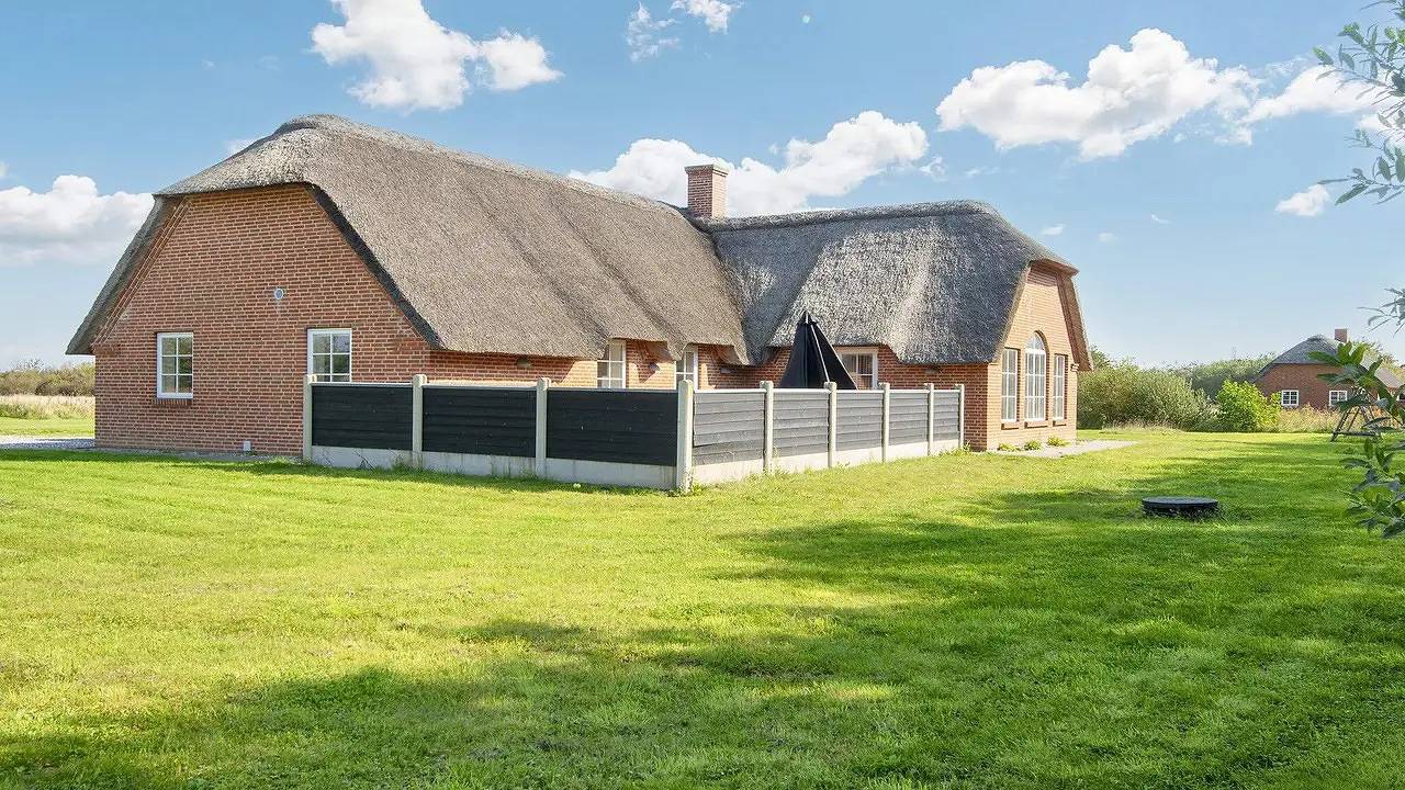 Feriehus for 13 personer med jacuzzi in Ulfborg, Holstebro Kommune