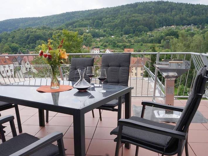 Ferienwohnung für 5 Personen, mit Whirlpool und Terrasse sowie Garten in Zella-Mehlis