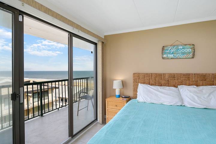 Vacation apartment for 9 people, with pool and balcony in Maryland