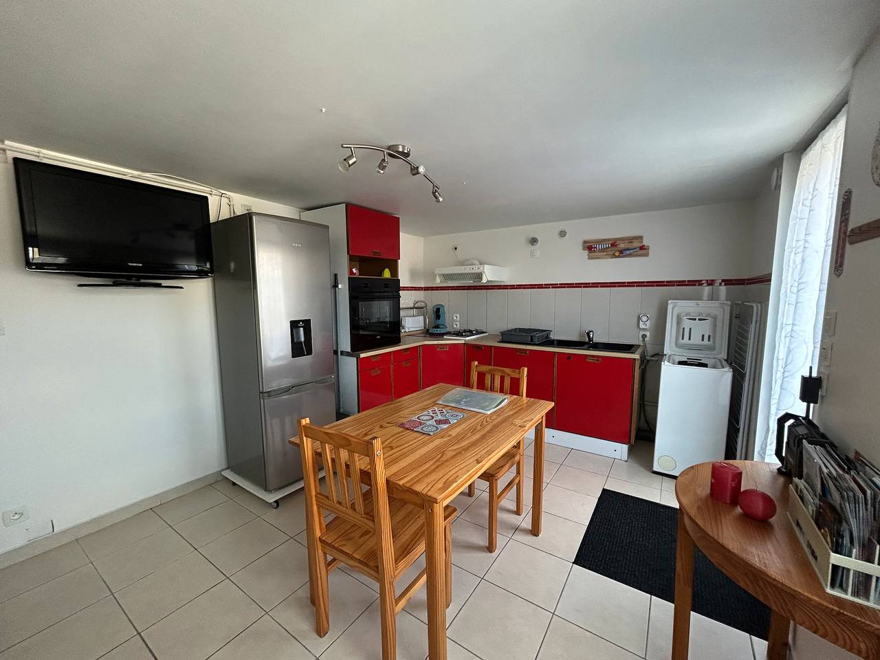 Entire apartment, Apartment 'Valou' with Private Terrace, Shared Garden and Wi-Fi in Sainte-Anne-d'Auray, Côte des Mégalithes