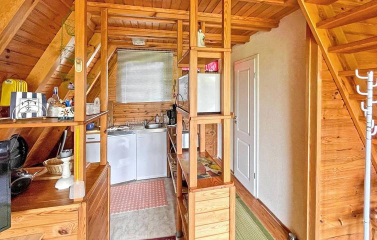 Rückzugsort am See mit Terrasse und Parkplatz, 300 m zum Stadtzentrum in Lühmannsdorf, Vorpommern Greifswald