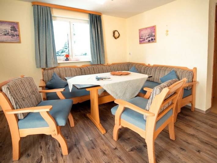 Ferienwohnung für 4 Personen, mit Garten und Balkon in Bolsterlang