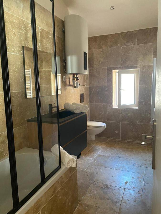 Gîte pour 4 personnes, avec terrasse à Layrac - 3