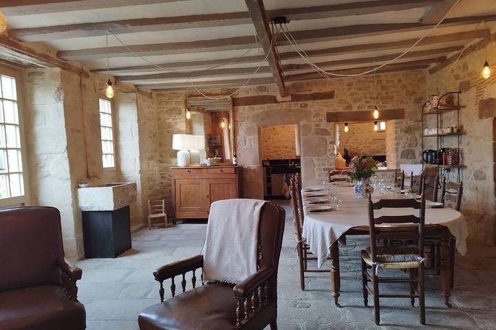 Location de vacances pour 15 personnes, animaux acceptés à Boisseuil