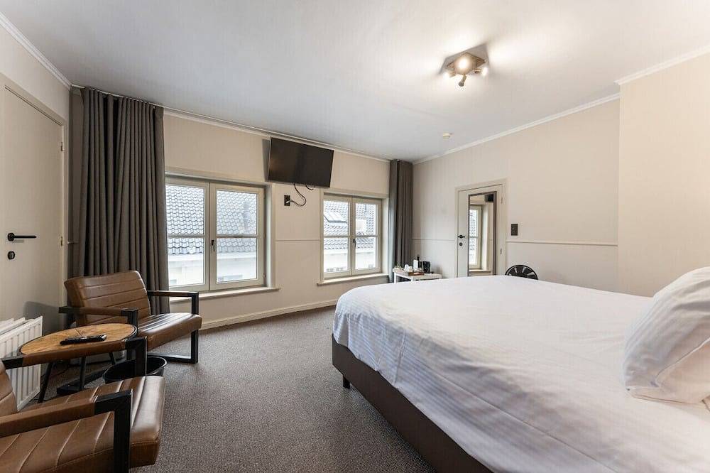 Contemporary Room in Bruges' Heart in Brügge, Westflandern