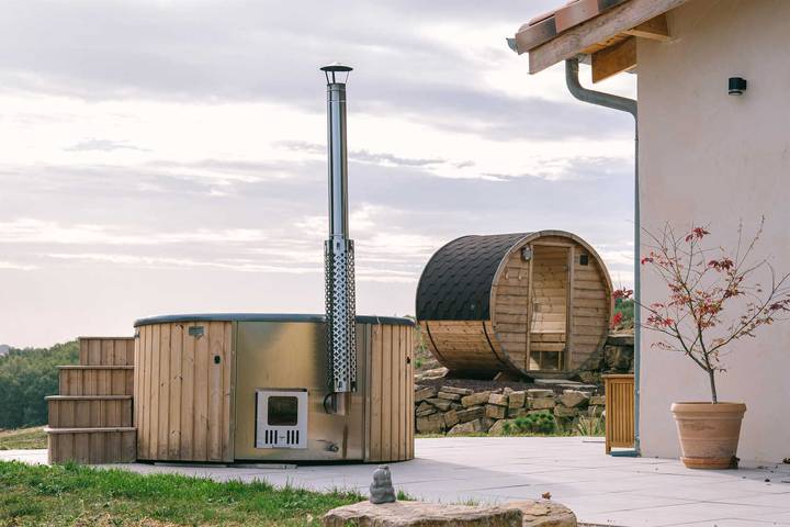 Gîte pour 2 personnes, avec sauna ainsi que terrasse et jacuzzi
