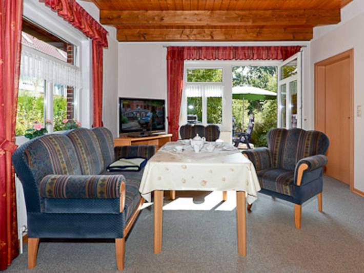 Ganze Ferienwohnung, Ferienhaus Sandbank - Ferienwohnung 2 in Bensersiel, Esens