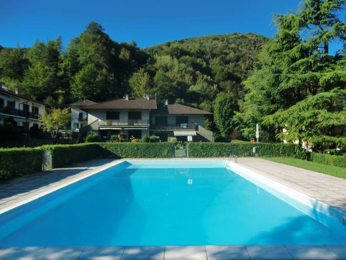 Ferienwohnung für 4 Personen, mit Garten und Pool am Ledrosee