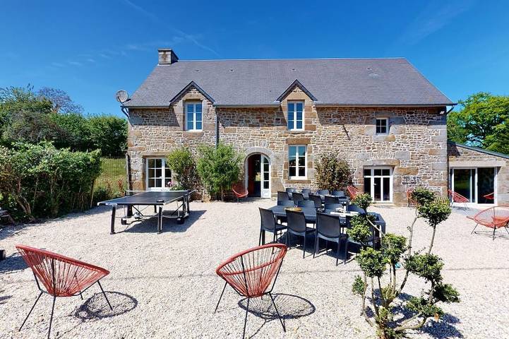 Gîte pour 17 personnes, avec jardin et balcon