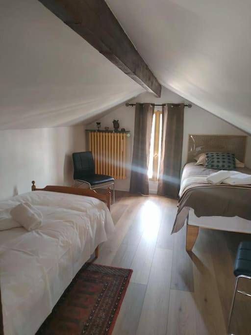 Location de vacances pour 6 personnes, avec Terrasse et Jardin à Villenoy - 4
