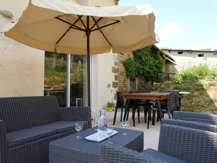 Location de vacances pour 6 personnes, avec terrasse et jardin dans Dommartin-le-Franc - 3