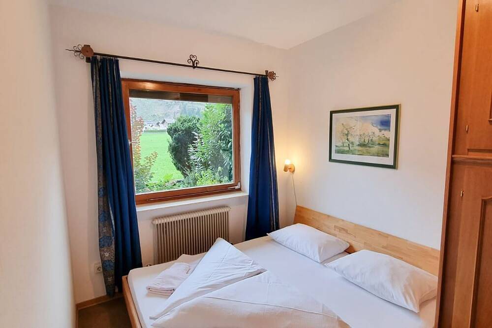 Entire apartment, Appartementhaus Zillertal Arena - Ferienwohnung für 2 Personen in Zell am Ziller, Tirolean lowland region