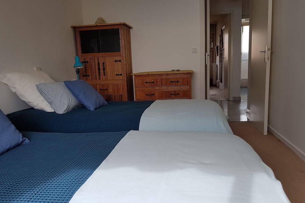 Ganze Wohnung, Renovierte Wohnung 2018; Balkon mit Blick aufs Meer, drei Zimmer (76m2), privater Park in Cagnes-sur-Mer, Mittelmeerküste (Frankreich)