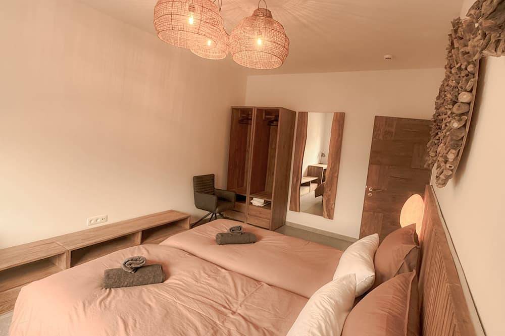 Geheel appartement, – 3-Bedrooms Apartment with Terrace near Charleroi Airport in Ransart, Charleroi