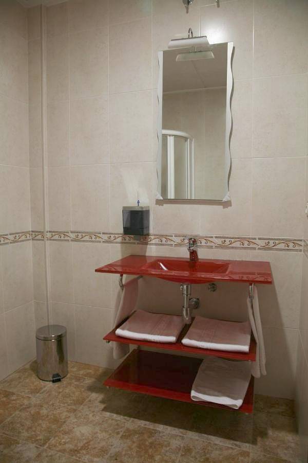 Hôtel pour 2 personnes, avec jardin à La Roda - 2