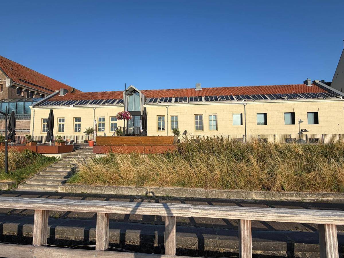 Hotel Oostereiland in Hoorn, Markermeer