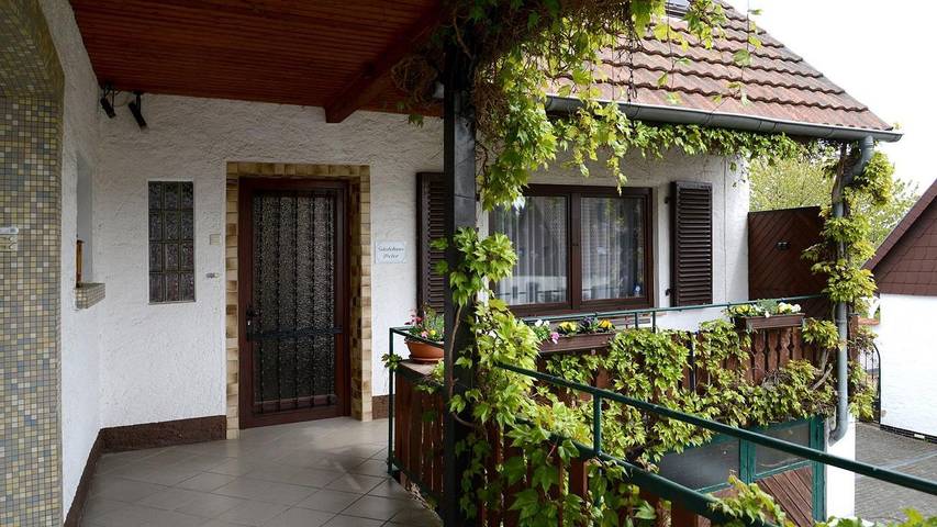 Ferienwohnung für 4 Personen, mit Terrasse und Garten - 1